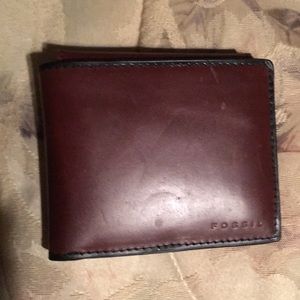 fossil brown leather wallet